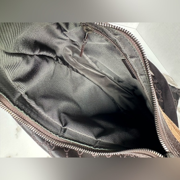 Authentic vintage Gucci Web Half Moon Messenger COA included - Picture 13 of 16